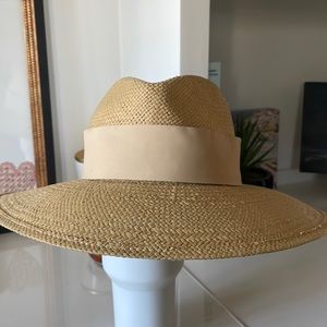 Janessa Leoné packable straw hat size Large